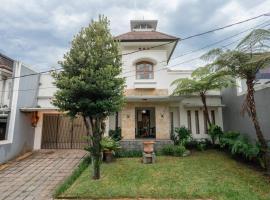 Pasteur Beautiful Luxury Home, cabaña o casa de campo en Bandung