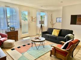 Urban SLO Living- 1 mile from downtown, hotell i San Luis Obispo