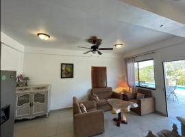 2 LARGE Poolside Apartment, Great location with AC, hotel in Carrillo