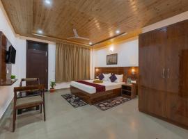 Sunset Vibes! By Western Stays Near Mall Road Kasauli, hotell i Kasauli