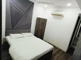 HOTEL PACIFIC, homestay in Surat