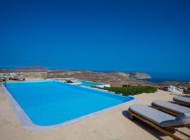 Amallini Suites Mykonos, spa hotel in Super Paradise Beach