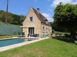 OREE DU CHATEAU : maison de charme avec piscine chauffée dans Beynac, khách sạn ở Beynac-et-Cazenac