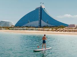 Jumeirah Beach Hotel Dubai, hotel di Dubai