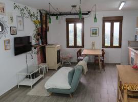Casa Rural, paz y naturaleza., hotel barato en Los Quintanales