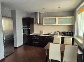 APARTAMENT SORENTO 9, acomodação com cozinha em Gorzów Wielkopolski