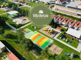 Villa Betula Resort & Camping, hotel with parking in Žiar