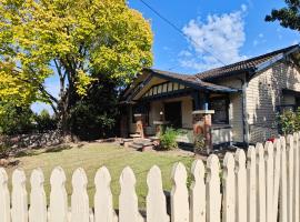 박스 힐에 위치한 코티지 Large 5 bedroom Victorian style house box hill