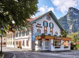 Zum Turm - Apartments und Gästezimmer, hotel v Oberammergau