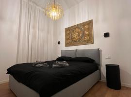 Trieste Centrale Luxury Apartament in stile moderno, hotel mewah di Trieste