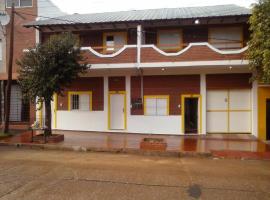 Departamentos El Trébol, hotel in Paso de los Libres