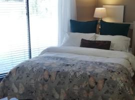 Durbanville Luxury Living Private Room, отель в городе Дурбанвиль