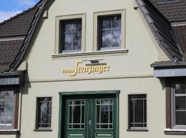 Haus Stenzinger – hotel w mieście Burg