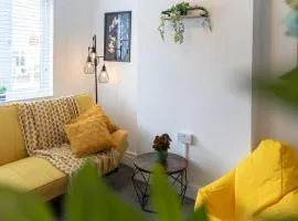 Open Mind Property - Luxury 3 Beds & Free Parking