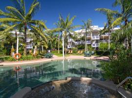 Cairns Beach Resort, hotel with parking in Cairns