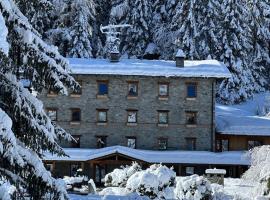 Chalet Eden Eco Hotel, Restaurant & Wellness – hotel w mieście La Thuile