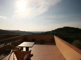 Bilocale con terrazza e vista mare