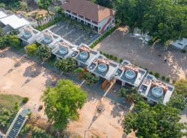 Rimtalay Resort Koh Larn, beach hotel in Ko Larn