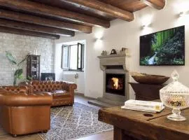 Il borgo Casteldelci