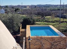 Trulli Beauty ALCOVA, hotel with pools in Locorotondo