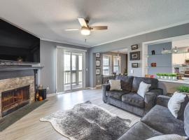 2 Mi to Skiing! Beech Mtn Condo with Resort Perks, Hotel in Beech Mountain