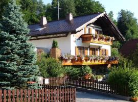 Ferienwohnung in Türnitz mit Grill und Garten: Türnitz şehrinde bir otel
