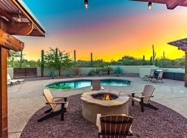 Peaceful Desert Retreat - Stunning Views - Pool Spa, Backyard, Music - Tucson !, villa in Tucson