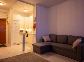 Cozy Apartment by the Sea 2 Rooms Free private parking, alojamiento con cocina en Kemi