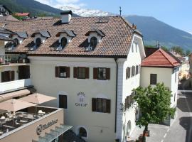 Hotel Greif, hotel in Mals