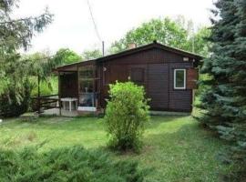 Hundefreundliches Ferienhaus in Leányfalu mit Terrasse und Grill, hotel Leányfalun