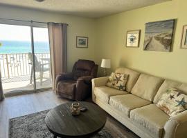Four Winds 402 by ALBVR - Amazing beachfront condo with private balcony & unbelievable views!, Hotel in Orange Beach
