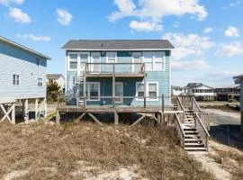 4BR Oceanfront Home close to the pier