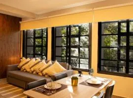 202 Walk the City Center 1bdrm 2bath AC Apt