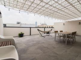 1PH Hidden gem in Centro Fits 10 private terrace, villa in Mexico City