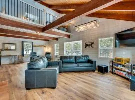 Quiet and Peaceful Home in Allenspark with Deck!