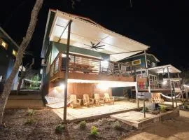 Spacious Modern Lux Cabin Hot Tub FirePit Games