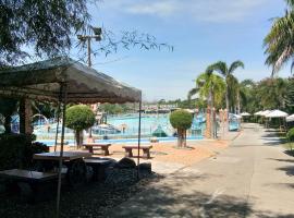 New 8 Beach Resort, hotel in Davao City