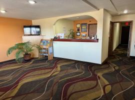 Scottish Inn & Suites - Eau Claire, hotel sa Eau Claire