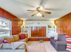 Arkansas Cabin with Deck Less Than 1 Mi to Norfork Lake
