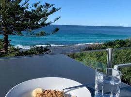 South Pacific Oceanfront BeachHouse, hotel u gradu 'Ulladulla'