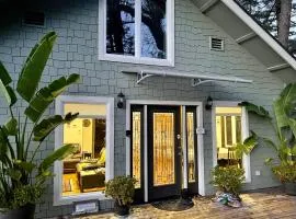 Avenue of the Giants River View Home (#1)