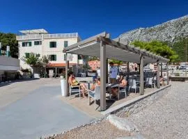 Apartments by the sea Igrane, Makarska - 20373