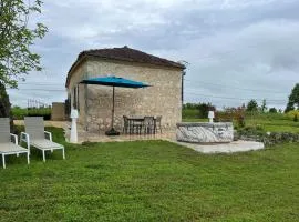Chai de charme avec jacuzzi privatif, jardin clos et WiFi - FR-1-616-363