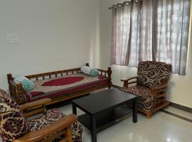 2 BHK Apartment at Gachibowli, cottage sa Hyderabad