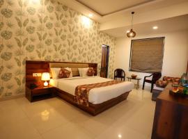 Hotel Bhairav Bagh with Swimming Pool, hotel cerca de Forum Celebration Mall, Udaipur