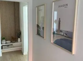 Feriehus Skagen - Privat parkering og Gårdhave
