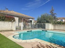 Villa de charme avec piscine, rumah liburan di Aguessac