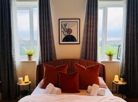 Finnstown Hall, homestay in Dublin