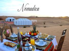 Nomadica Desert Camp, מלון במרזוגה