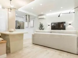 Elegant apartment in historic center by REMS